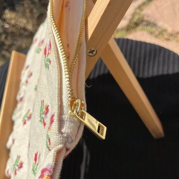 Sézane Floral Cosmetic Bag - Picture 5 of 5